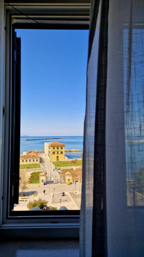 Almare - Sea Front Apartment Livorno Ngoại thất bức ảnh