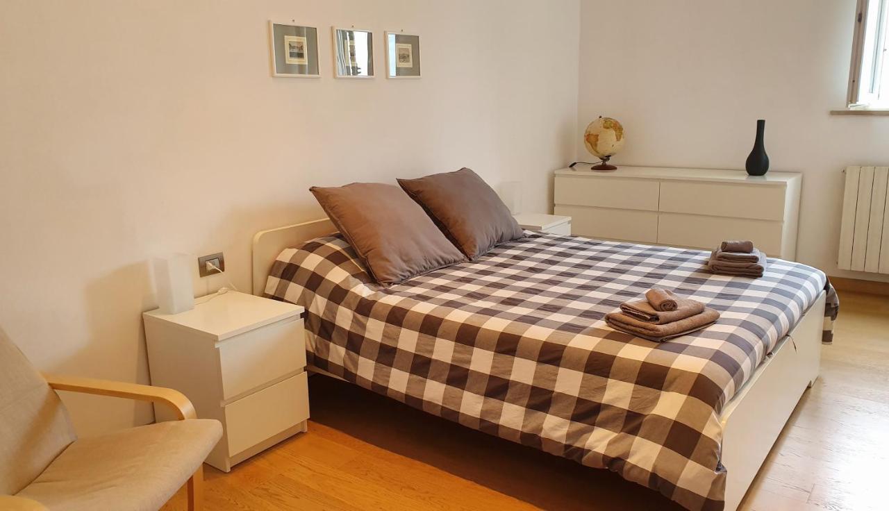 Almare - Sea Front Apartment Livorno Ngoại thất bức ảnh